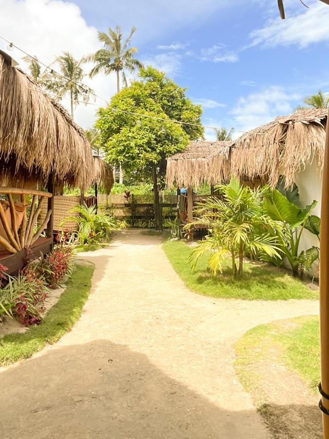 Siargao Tropic Hostel General Luna  Esterno foto