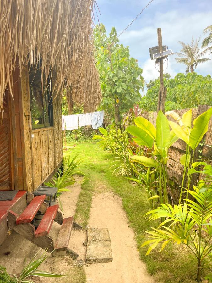 Siargao Tropic Hostel General Luna  Esterno foto