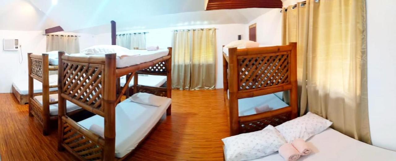 Siargao Tropic Hostel General Luna  Esterno foto